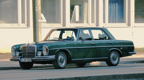 Mercedes Benz W111